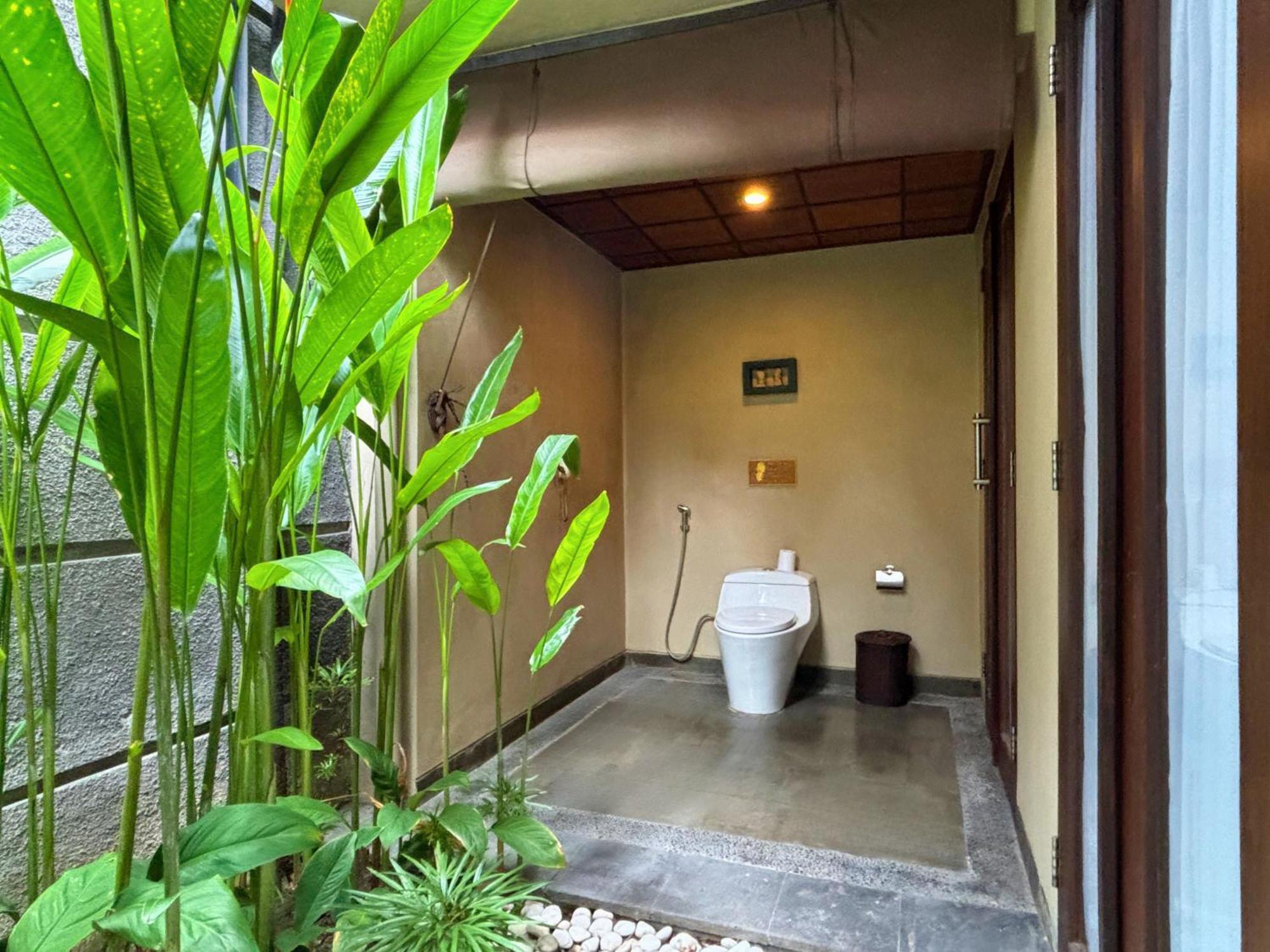 Nyuh Bali Villas Seminyak Rum bild